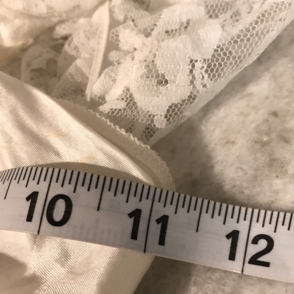 Vintage La Mendola Tiered Slip Nightgown White Nylon Childs Size Small Lace USA - Picture 9 of 10